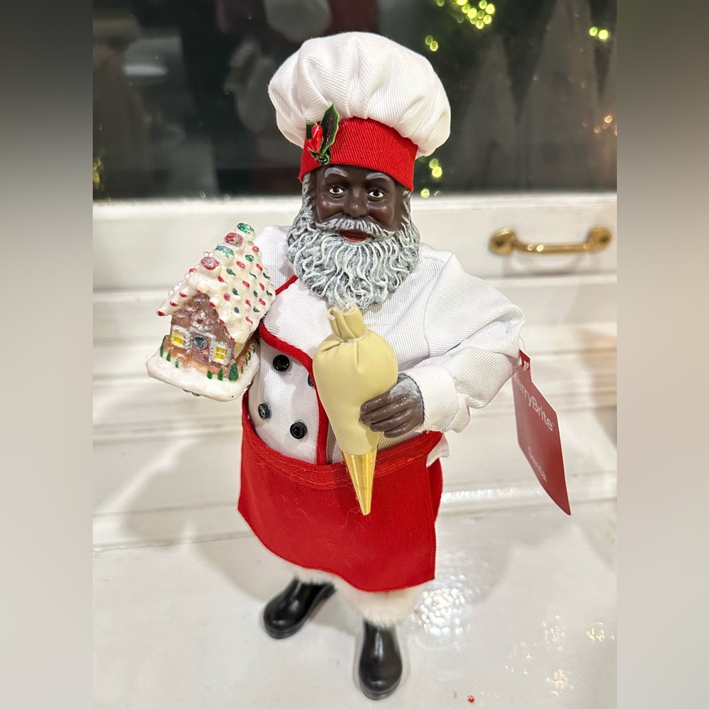 10.5” Santa with Red and White Outfit